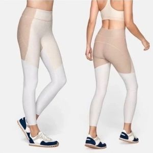 Outdoor Voices medium warmup leggings in oatmeal/tan tri color 7/8